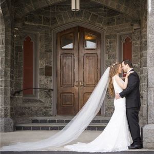 Cathedral wedding veil. Worn once, so beautiful, in great condition.